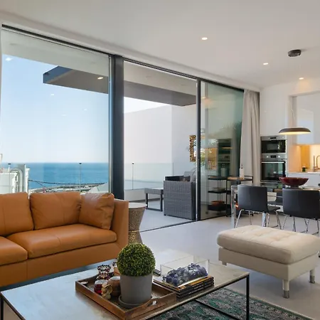 Luxury Ocean View Retreat 2bedroom With Jacuzzi Puerto del Carmen (Lanzarote)