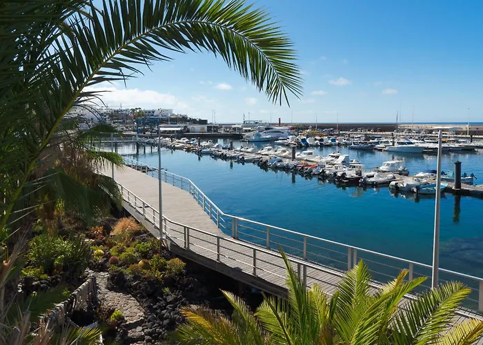 Luxury Ocean View Retreat 2bedroom With Jacuzzi Apartament Puerto del Carmen (Lanzarote)