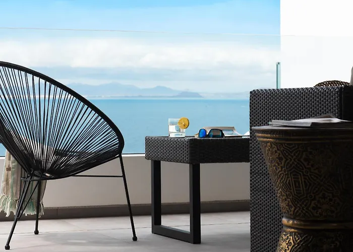 Luxury Ocean View Retreat 2bedroom With Jacuzzi *